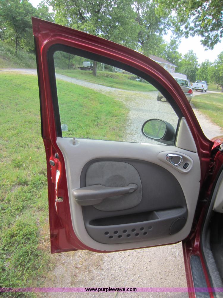 image for item D5554 2002 Chrysler PT Cruiser Limited Edition SUV