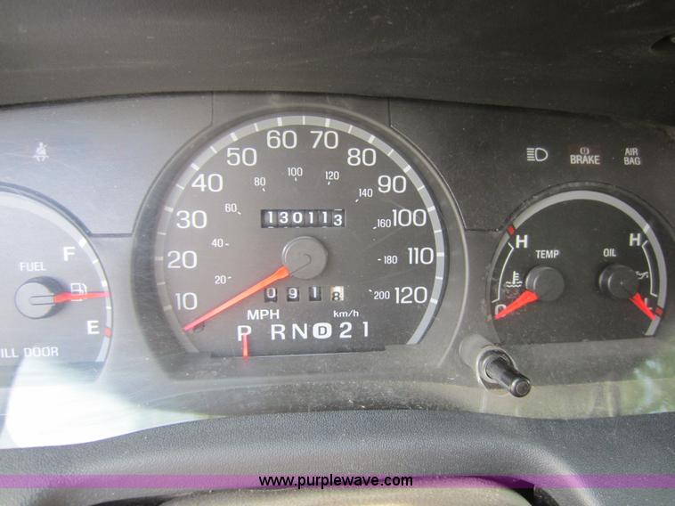 image for item D5555 2003 Ford Crown Victoria LX