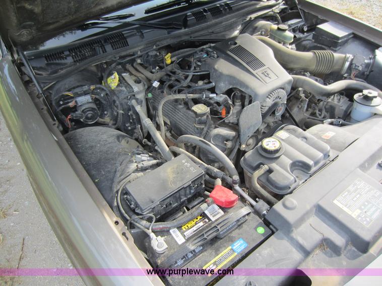 image for item D5555 2003 Ford Crown Victoria LX