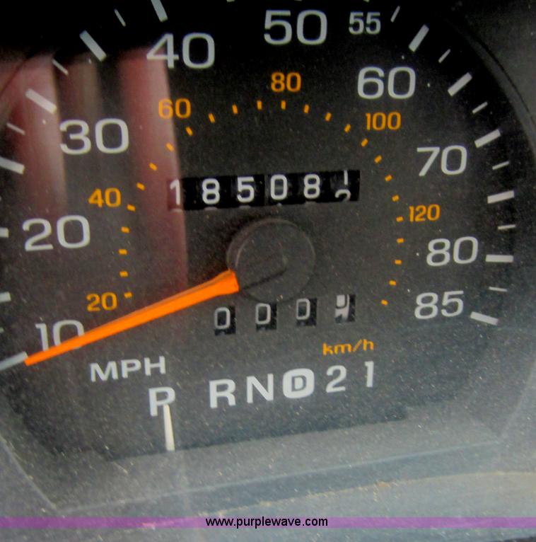 image for item D5559 1994 Ford Crown Victoria LX