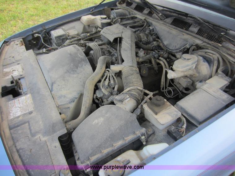 image for item D5559 1994 Ford Crown Victoria LX