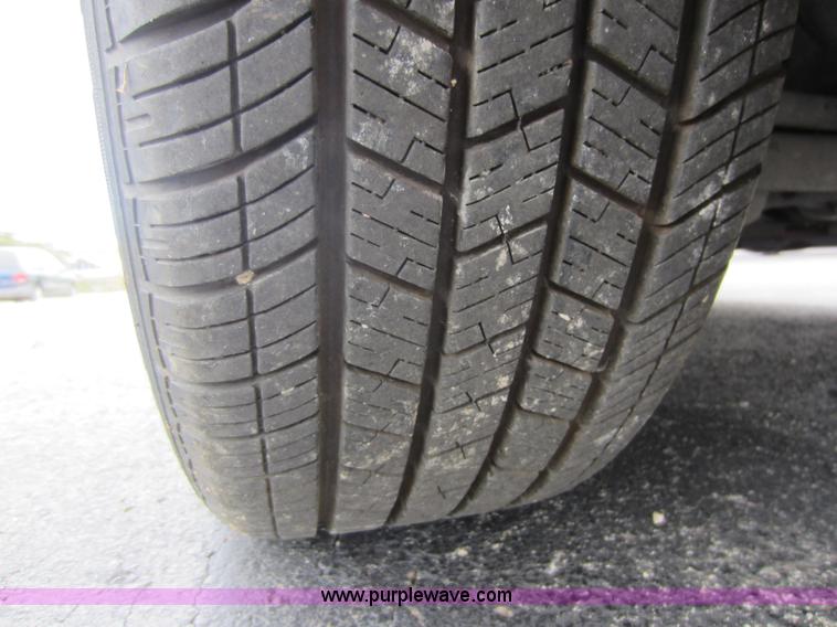 image for item D5570 2000 Ford Crown Victoria