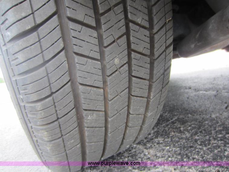 image for item D5570 2000 Ford Crown Victoria