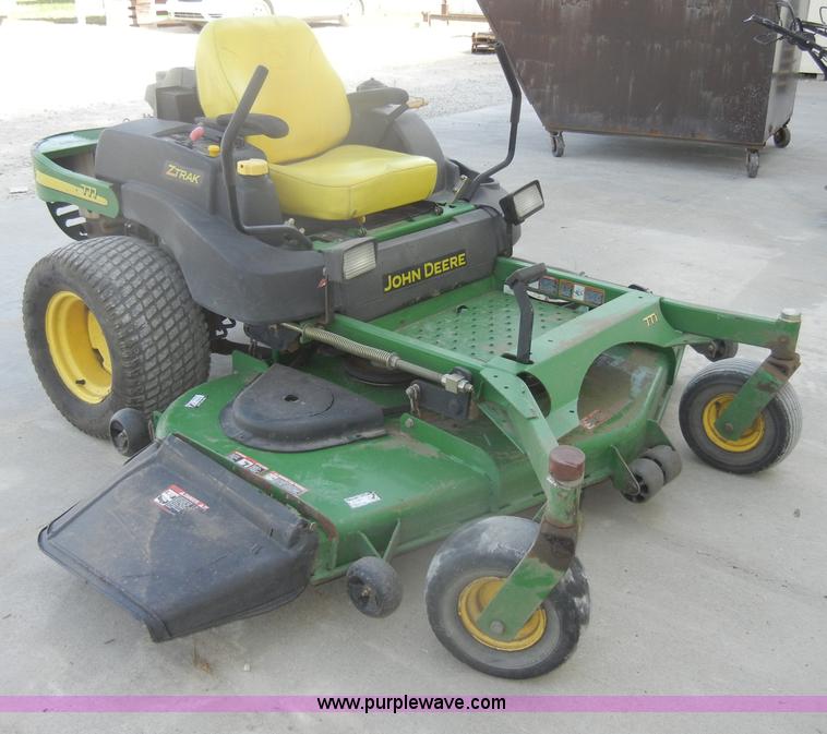 image for item M9537 John Deere 777 Z-TRAK mower