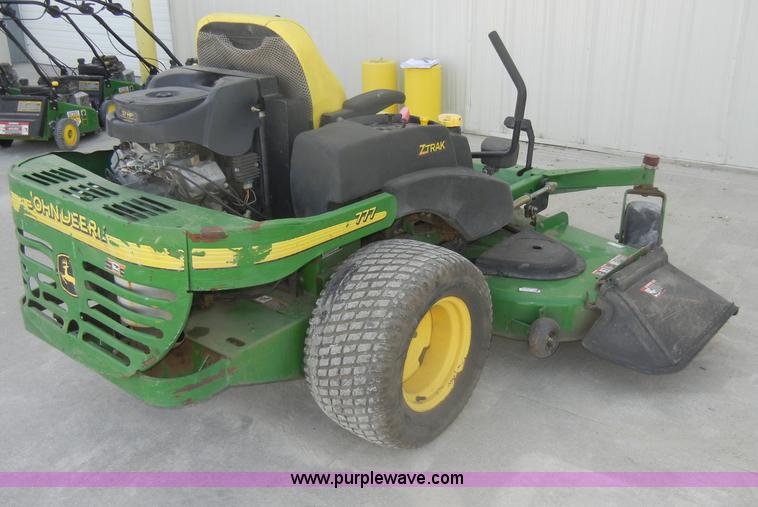 image for item M9537 John Deere 777 Z-TRAK mower