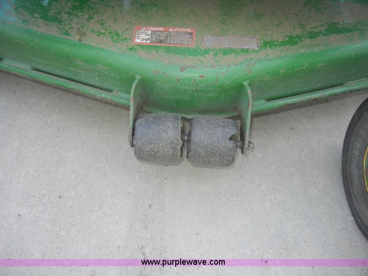 image for item M9537 John Deere 777 Z-TRAK mower