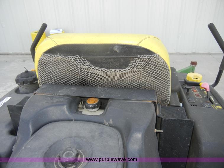 image for item M9537 John Deere 777 Z-TRAK mower