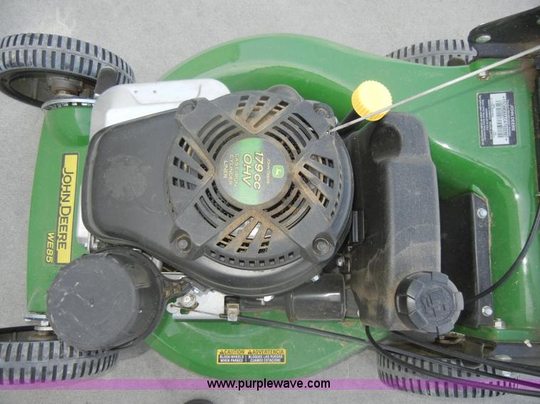 image for item M9538 John Deere WE85 push mower with bagger