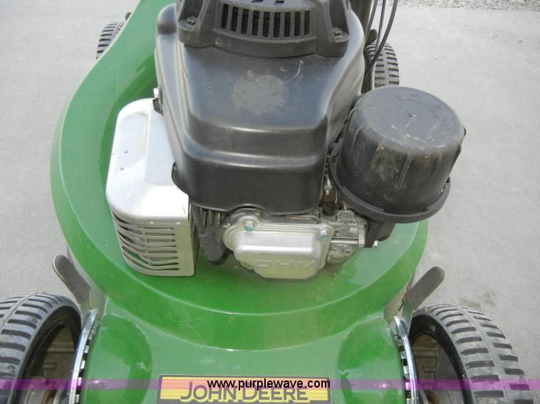 image for item M9538 John Deere WE85 push mower with bagger