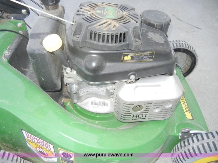 image for item M9538 John Deere WE85 push mower with bagger