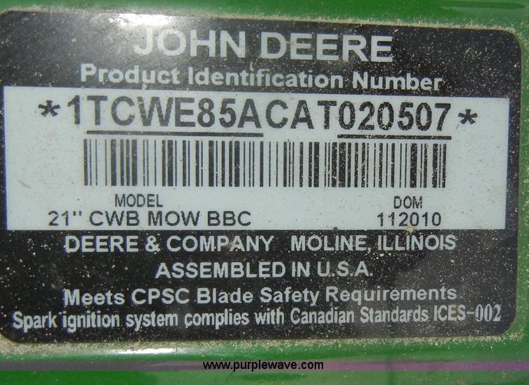 image for item M9538 John Deere WE85 push mower with bagger