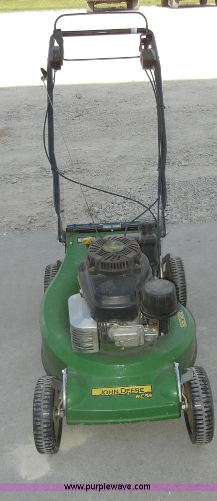 image for item M9539 John Deere WE85 push mower with bagger