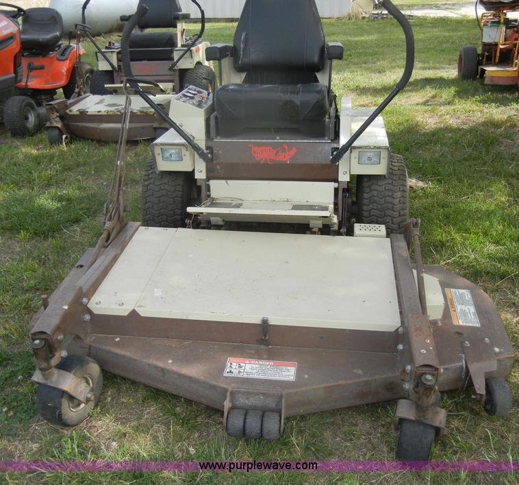 image for item M9546 Grasshopper 725 ZTR lawn mower