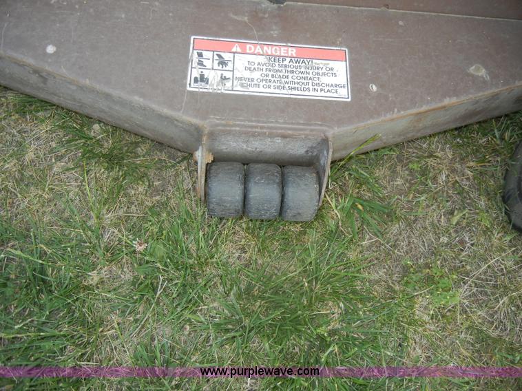 image for item M9546 Grasshopper 725 ZTR lawn mower