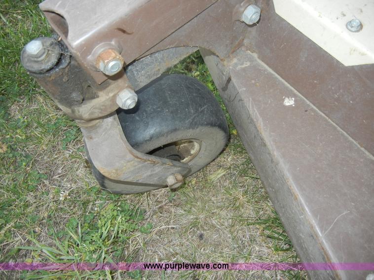 image for item M9546 Grasshopper 725 ZTR lawn mower