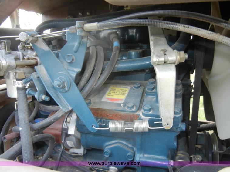 image for item M9546 Grasshopper 725 ZTR lawn mower