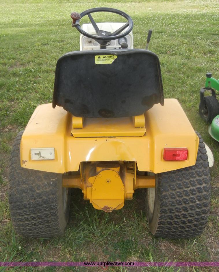 image for item M9548 International Cub Cadet 1650 lawn mower