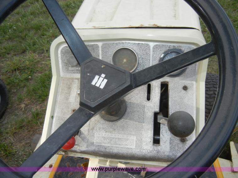 image for item M9548 International Cub Cadet 1650 lawn mower
