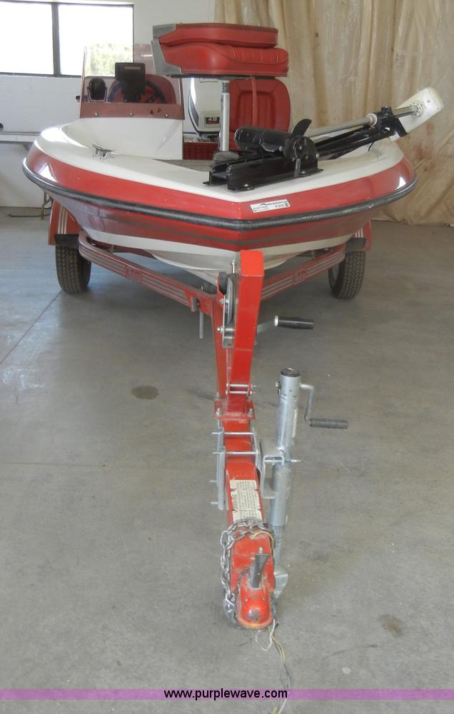 image for item N9755 1990 Skeeter S-50 boat