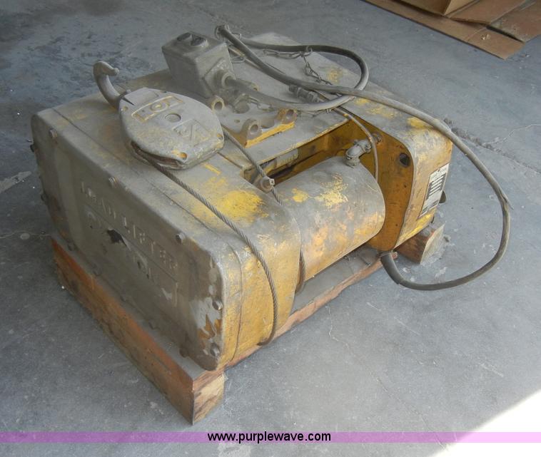 image for item N9770 Dresser Load Lifter 1/2 ton hoist