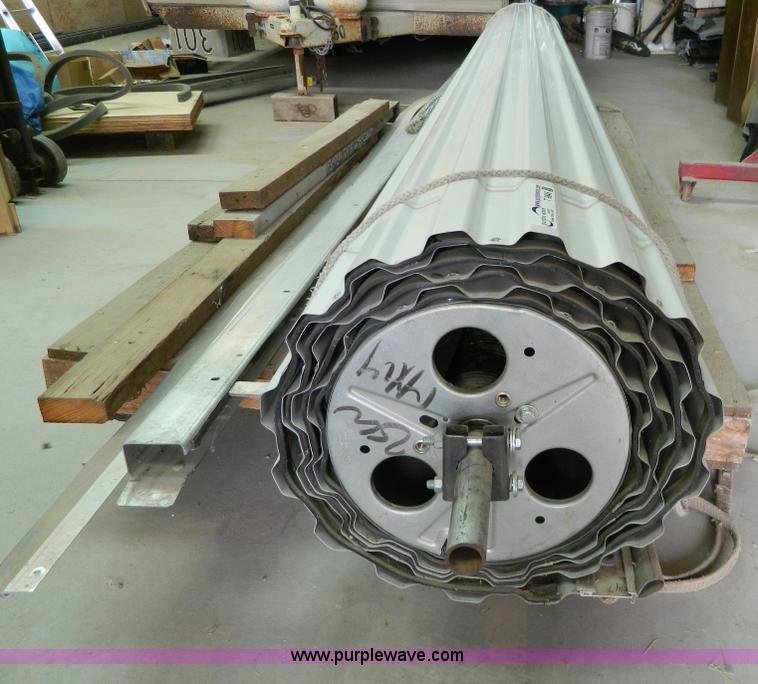 image for item T9846 Roll up door