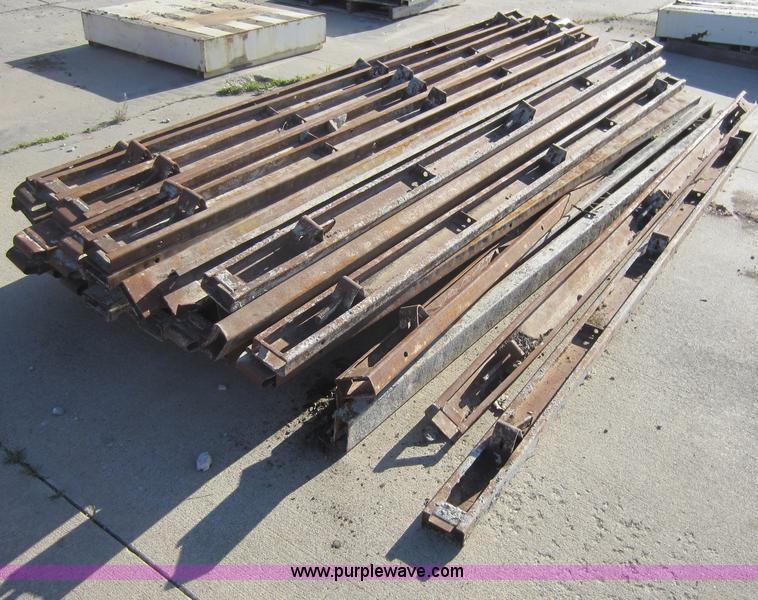 image for item V9094 Approximately (45) 4" concrete forms