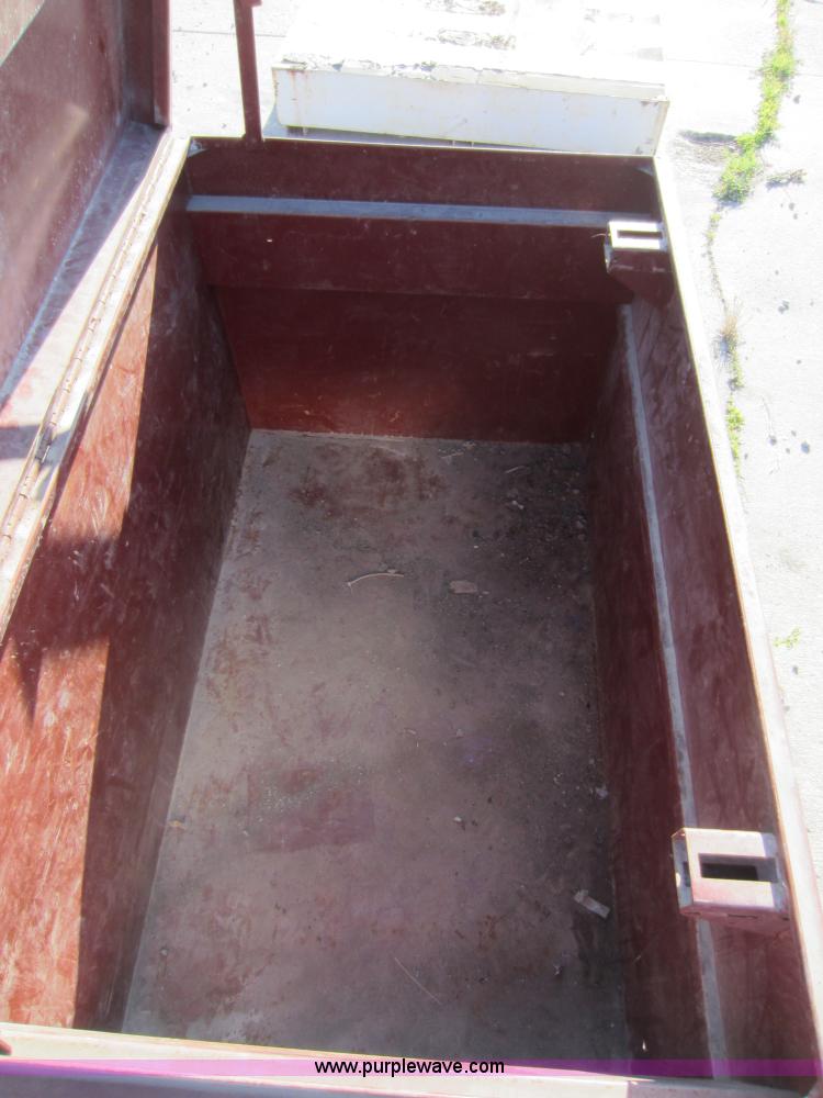 image for item V9095 Jobox metal storage box