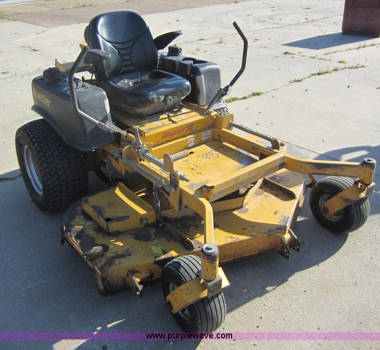 image for item V9097 2005 Hustler Super Z lawn mower