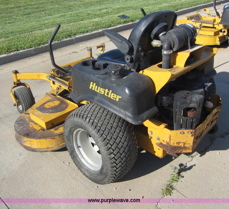image for item V9097 2005 Hustler Super Z lawn mower