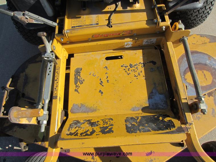 image for item V9097 2005 Hustler Super Z lawn mower