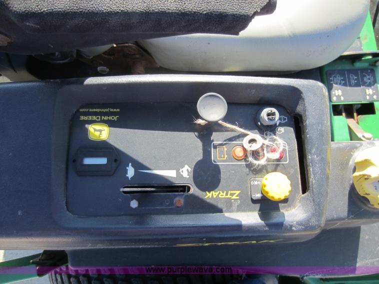 image for item V9099 2002 John Deere 757 lawn mower