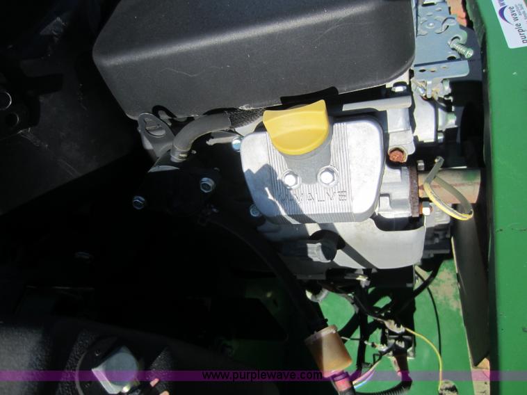 image for item V9099 2002 John Deere 757 lawn mower