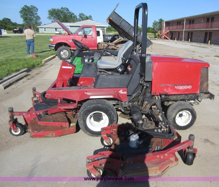 image for item V9100 Toro Groundsmaster 4000D lawn mower