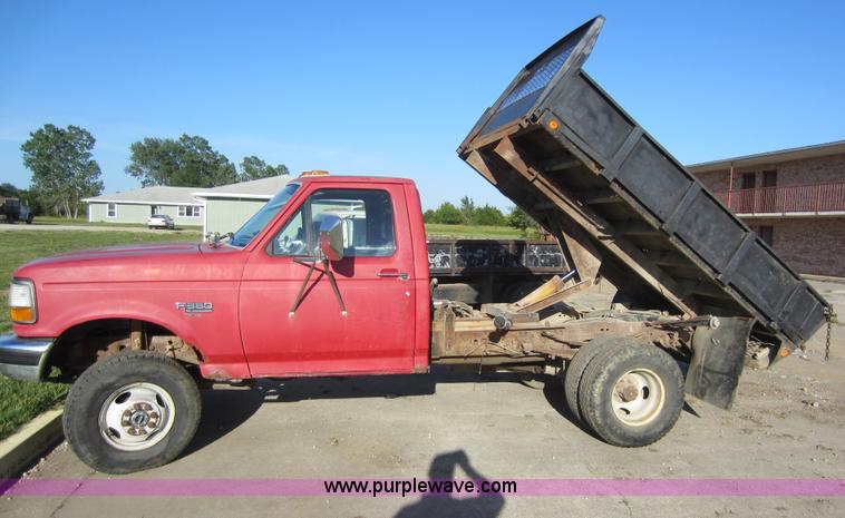 image for item V9102 1994 Ford F350 XL flatbed pickup truck