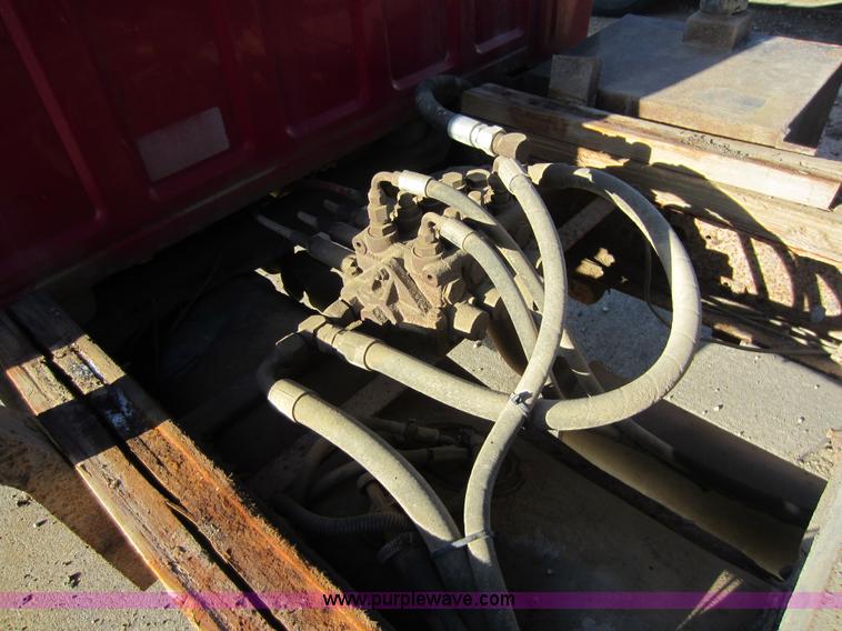 image for item V9102 1994 Ford F350 XL flatbed pickup truck