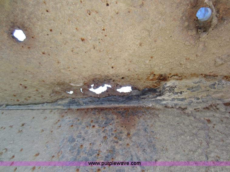 image for item V9102 1994 Ford F350 XL flatbed pickup truck