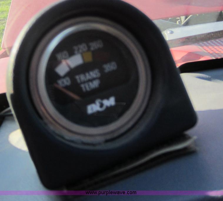 image for item V9102 1994 Ford F350 XL flatbed pickup truck