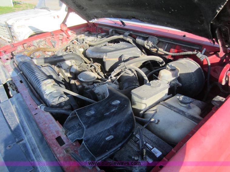 image for item V9102 1994 Ford F350 XL flatbed pickup truck