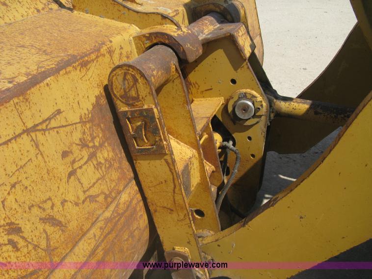 image for item A6395 1995 Caterpillar 938F wheel loader