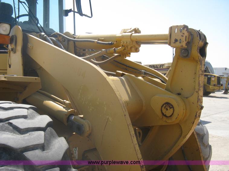 image for item A6395 1995 Caterpillar 938F wheel loader