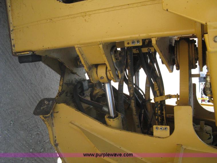 image for item A6395 1995 Caterpillar 938F wheel loader
