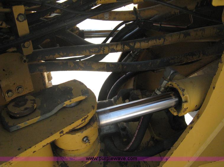 image for item A6395 1995 Caterpillar 938F wheel loader