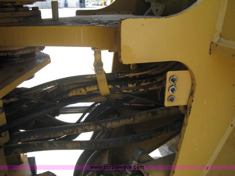 image for item A6395 1995 Caterpillar 938F wheel loader