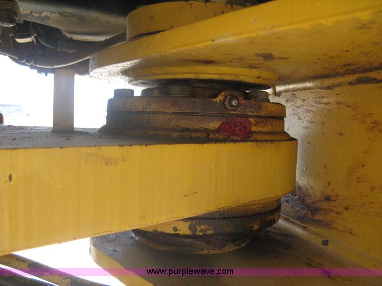 image for item A6395 1995 Caterpillar 938F wheel loader