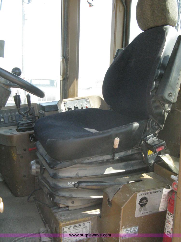 image for item A6395 1995 Caterpillar 938F wheel loader