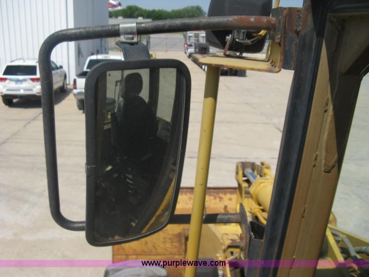 image for item A6395 1995 Caterpillar 938F wheel loader
