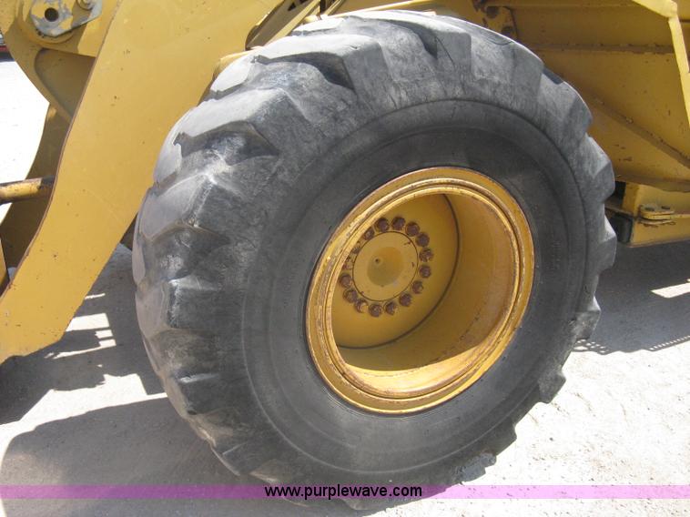 image for item A6395 1995 Caterpillar 938F wheel loader