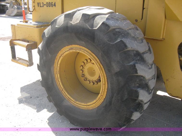 image for item A6395 1995 Caterpillar 938F wheel loader
