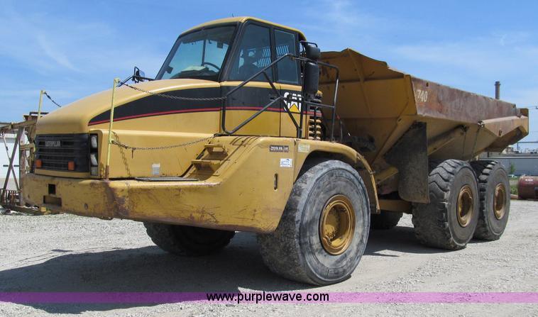 image for item A8313 2004 Caterpillar 740 articulated dump truck