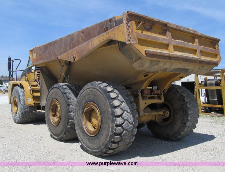 image for item A8313 2004 Caterpillar 740 articulated dump truck